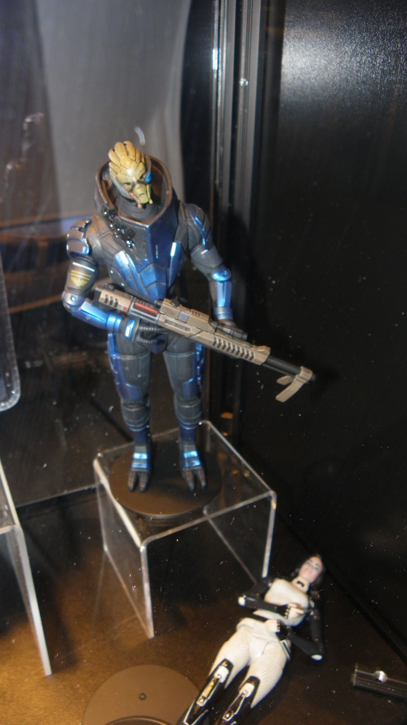 Illustration for article titled Prepare for a Bunch of Mass Effect 3 Plastic to Invade Earth Soon